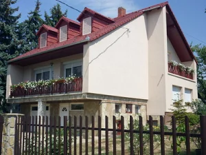 Alsópáhok apartman kiadó