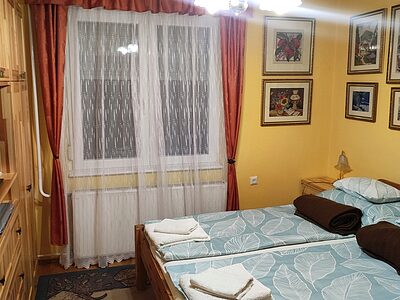 8243 Balatonakali gyöngycirág 7 apartman szállás