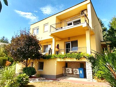 8220 Balatonalmádi Déryné u.4 apartman szállás