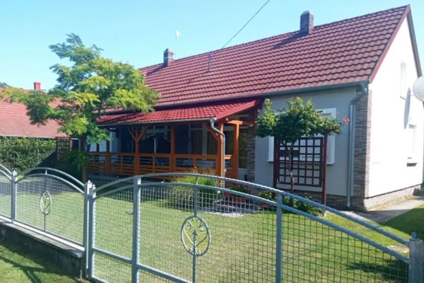 Balatonfenyves apartman kiadó