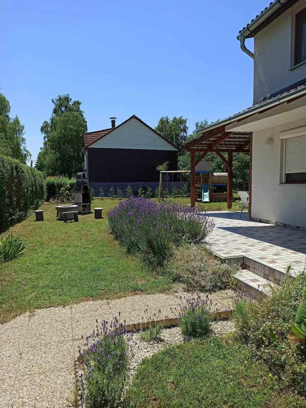 Balatonfenyves apartman kiadó