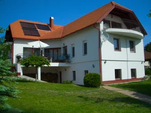 Balatonkenese apartman kiadó