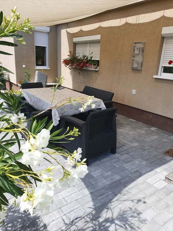 Balatonkenese apartman kiadó