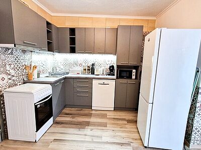 8174 Balatonkenese Fő u. 3. apartman szállás