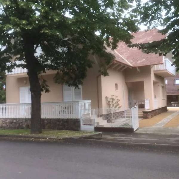 Balatonlelle apartman kiadó