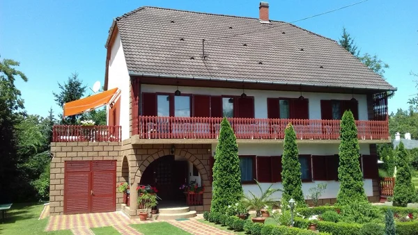 Balatonszemes apartman kiadó