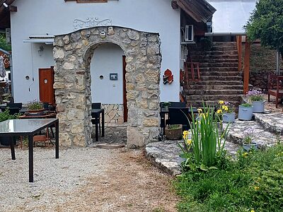 8229 Csopak 71-es főút apartman szállás