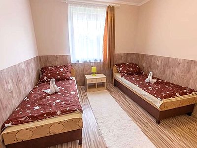 5742 Elek Lökösházi út 84. apartman szállás