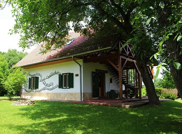 Isztimér apartman kiadó
