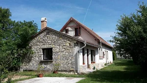 Pécsely apartman kiadó