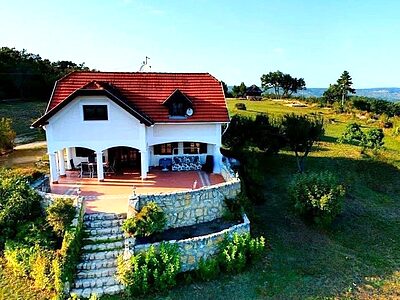 8245 Pécsely Öreghegy hrsz: 0134/15 apartman szállás