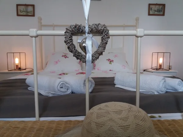 Pécsely apartman kiadó