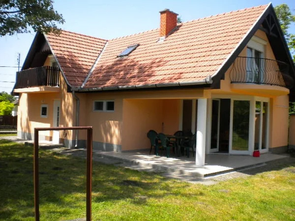 Poroszló apartman kiadó