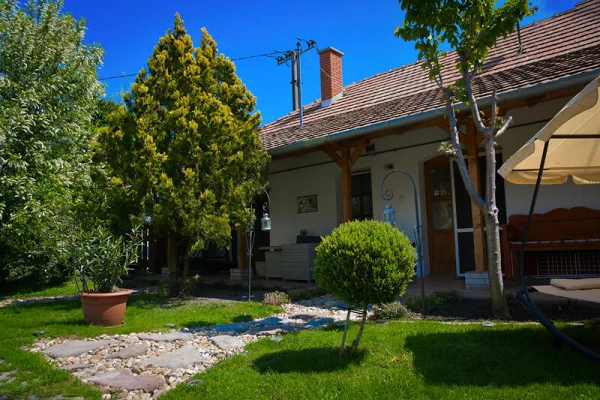 Poroszló apartman kiadó