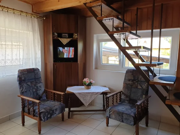 Poroszló apartman kiadó