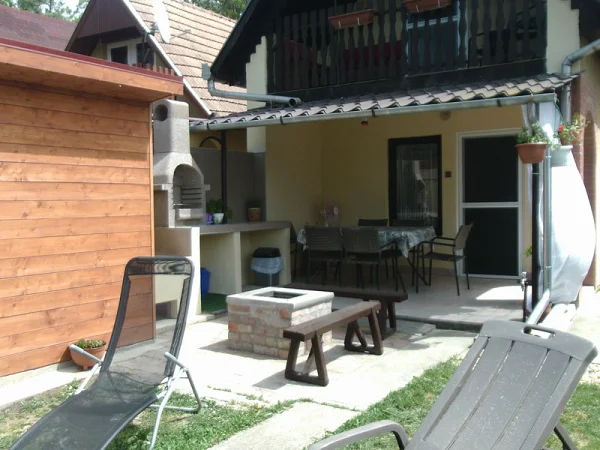 Szarvas apartman kiadó