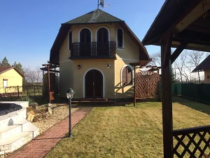 Szarvas apartman kiadó
