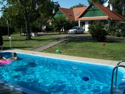 Szarvas apartman kiadó