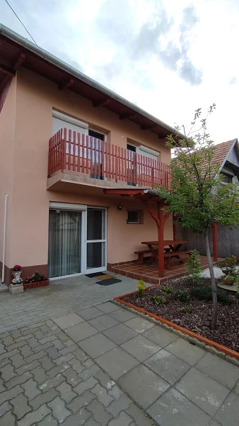 Tiszaalpár apartman kiadó