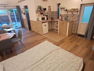 2481 Velence Kertész utca 18 apartman szállás